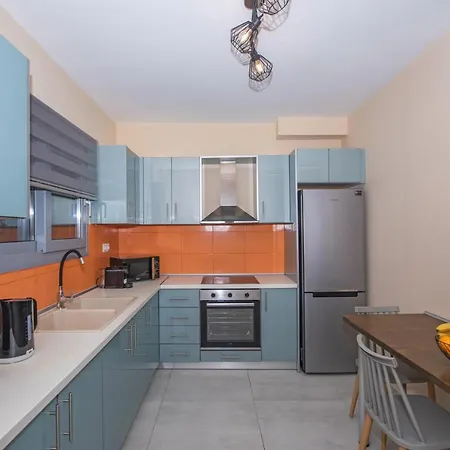 Gold Olive Apartment *