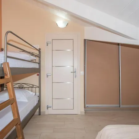 Gold Olive Apartment